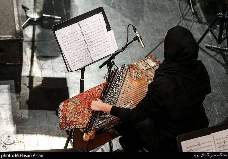 موسیقیهایی مجوز میگیرند که گویا ممیزی در مملکت ما وجود ندارد